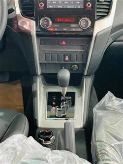 میتسوبیشی L200